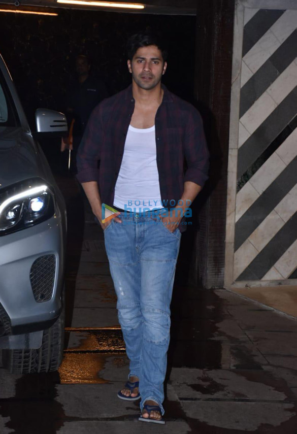 Varun Dhawan spotted at the gym in Juhu | Parties & Events - Bollywood