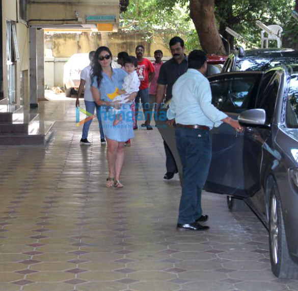 Kareena Kapoor Khan and Taimur Ali Khan spotted at play school in Bandra Kareena Kapoor Khan and Taimur Ali Khan spotted at play school in Bandra