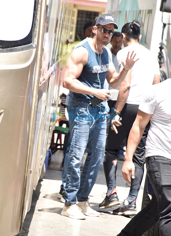 Photos: Hrithik Roshan spotted shooting for an ad in Bandra