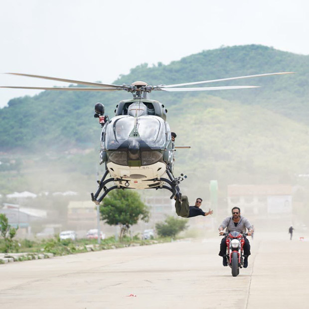 LEAKED PHOTOS & VIDEO: Akshay Kumar performs DEADLY helicopter stunt for Sooryavanshi in Bangkok