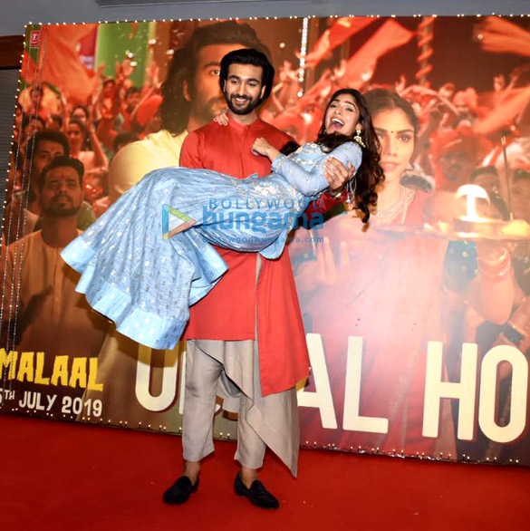 Photos: Meezaan Jafri and Sharmin Segal grace the song launch of ‘Udhal Ho’ from their film Malaal Photos: Meezaan Jaffrey and Sharmin Segal grace the song launch of 'Udhal Ho' from their film Malaal