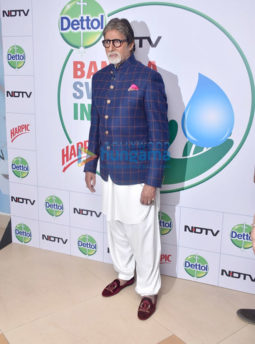 Photos: Amitabh Bachchan attends the launch of NDTV Dettol Banega Swachh India season 9