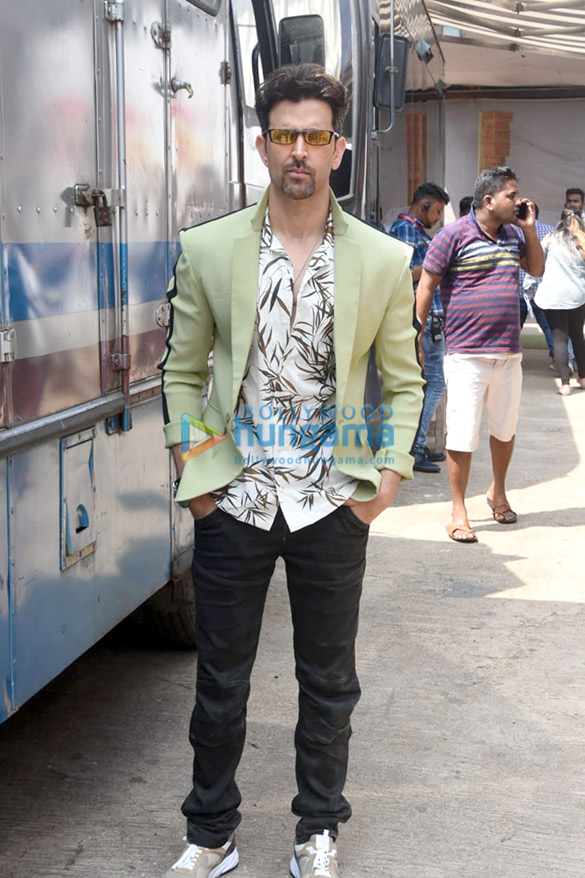 Photos: Hrithik Roshan and Vaani Kapoor snapped on sets of Nach Baliye 9 Photos: Hrithik Roshan and Vaani Kapoor snapped on sets of Nach Baliye 9