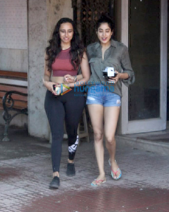 Photos Janhvi Kapoor And Namrata Purohit Spotted At The Pilates Gym (1 ...