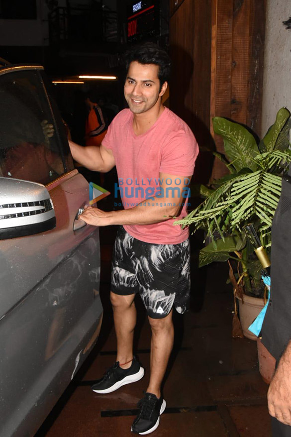 Photos: Varun Dhawan spotted at the gym | Parties & Events - Bollywood