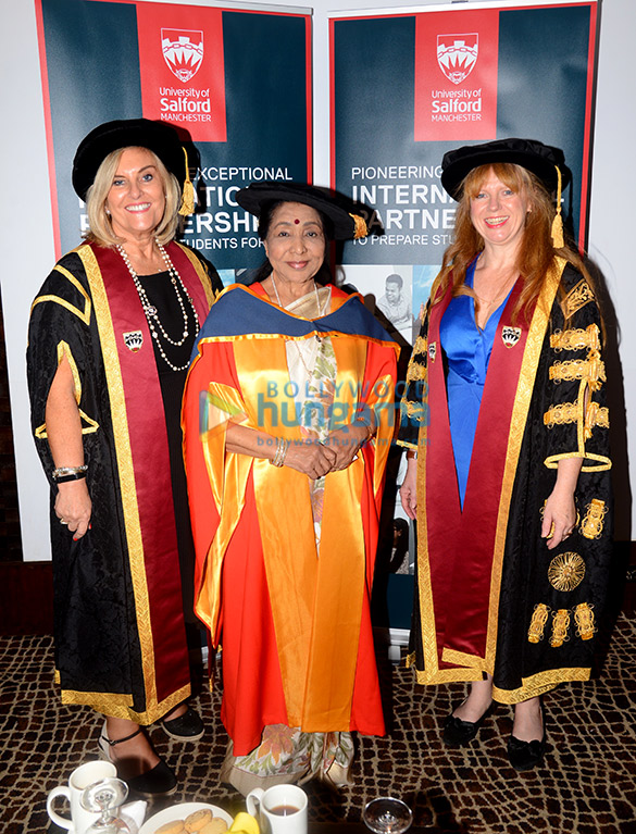 Photos: Asha Bhosle receives doctorate degree from University Of Salford in England