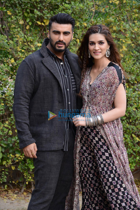 Photos: Arjun Kapoor and Kriti Sanon snapped promoting their film Panipat in Delhi Photos: Arjun Kapoor and Kriti Sanon snapped promoting their film Panipat in Delhi