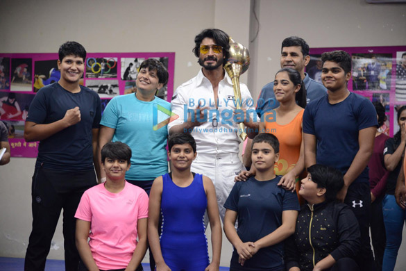 Photos: Vidyut Jammwal snapped at Commando 3 promotions in Chandigarh