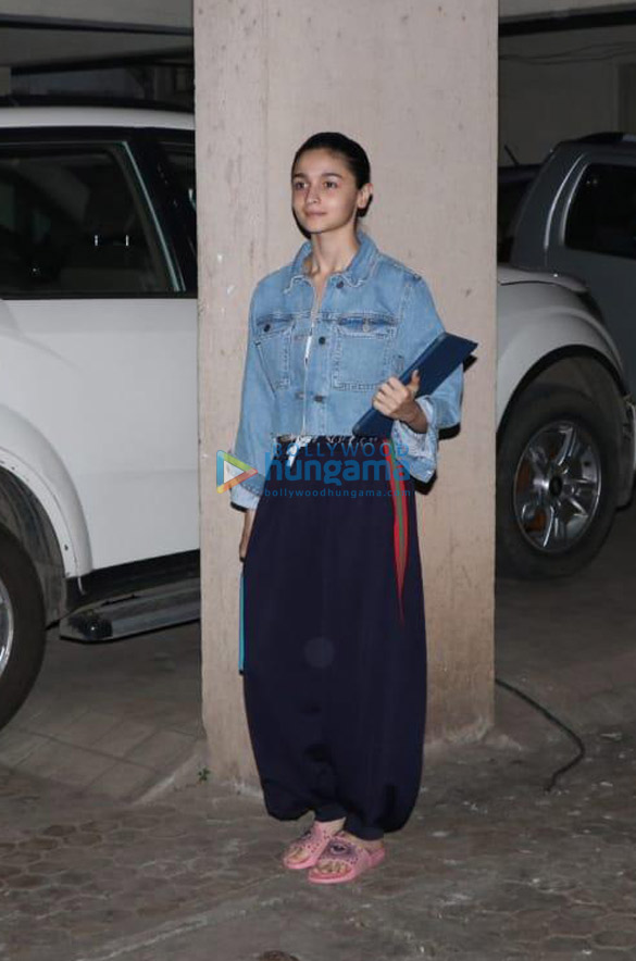 Photos: Alia Bhatt snapped at Sanjay Leela Bansali’s office in Juhu