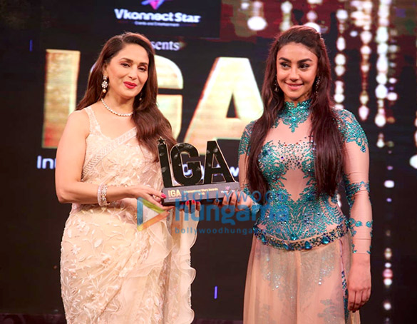 Photos: Madhuri Dixit attends International Glory Awards 2019 Photos: Madhuri Dixit attends International Glory Awards 2019