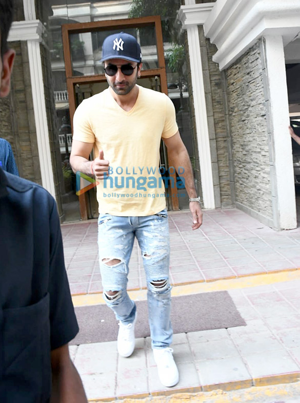 Photos: Ranbir Kapoor spotted at a clinic