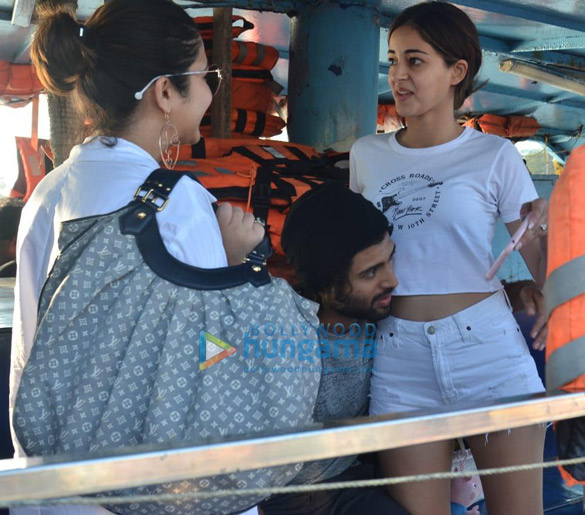 Photos: Ananya Panday and Vijay Deverakonda snapped at Versova jetty