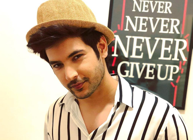 Beyhadh 2 star Shivin Narang injures his left hand, undergoes a two-hours-long surgery