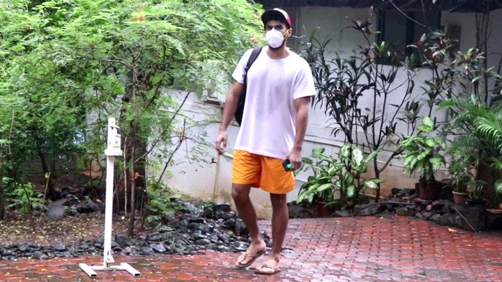 Aditya Roy Kapur snapped post dance rehearsals in Bandra