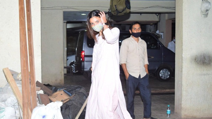 Alia Bhatt spotted at Sanjay Leela Bhansali’s office in Juhu