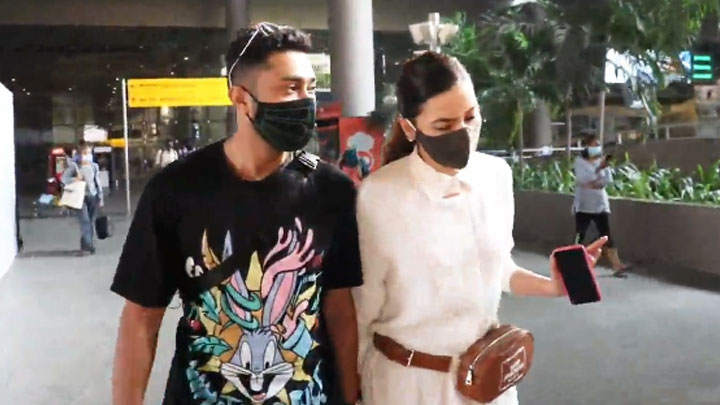 Gauahar Khan and Zaid Darbar spotted at Airport Gauahar Khan and Zaid Darbar spotted at Airport