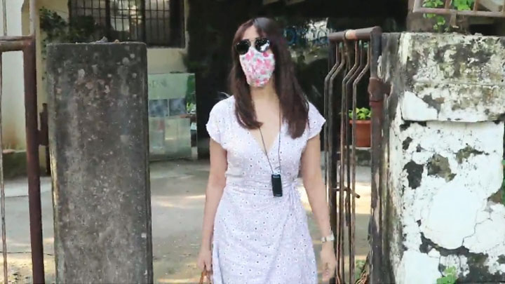 Yami Gautam spotted post salon session at Kromakay salon Juhu Yami Gautam spotted post salon session at Kromakay salon Juhu