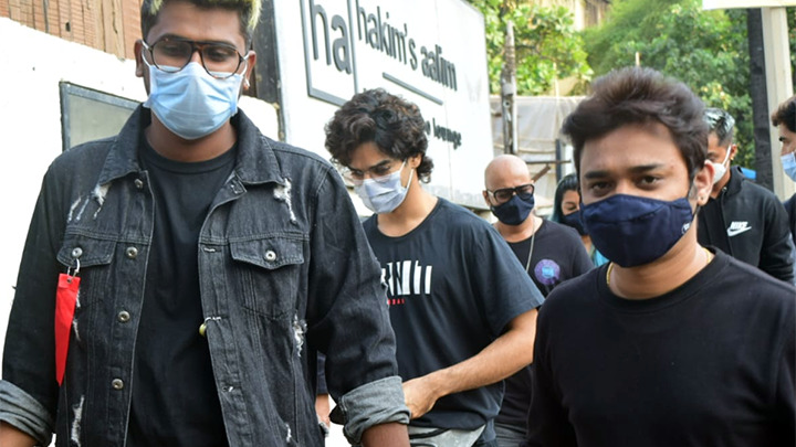 Ishaan Khattar spotted Aalim Hakim hair studio Versova Ishaan Khattar spotted Aalim Hakim hair studio Versova