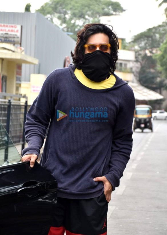 Photos: Ali Fazal snapped in Juhu