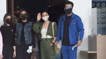 Ranbir Kapoor, Alia Bhatt, Neetu Singh and Riddhima Kapoor Sahani snapped at the Kalina airport