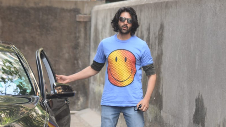 Kartik Aaryan spotted at Sanjay Leela Bhansali’s office Kartik Aaryan spotted at Sanjay Leela Bhansali's office