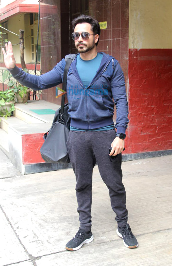 Photos: Emraan Hashmi spotted in Bandra Photos: Emraan Hashmi spotted in Bandra