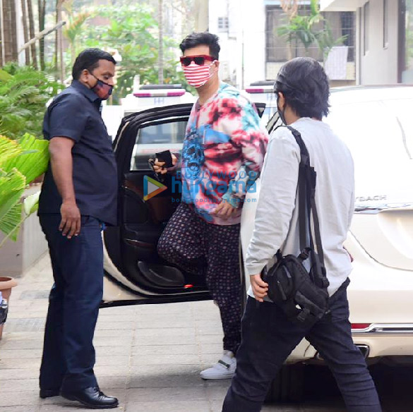 Photos: Karan Johar snapped at Hinduja Hospital in Khar