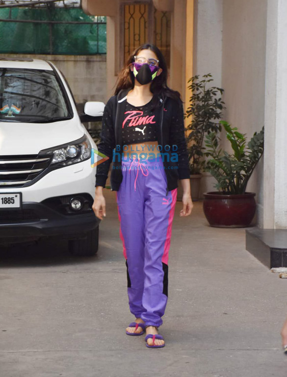 Photos: Sara Ali Khan snapped at dubbing studio in Juhu