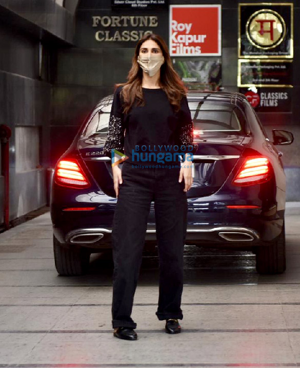 Photos: Vaani Kapoor snapped in Bandra Photos: Vaani Kapoor snapped in Bandra