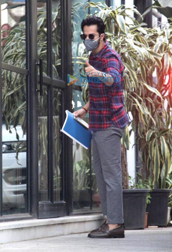 Photos: Varun Dhawan spotted at Maddock Office in Santacruz