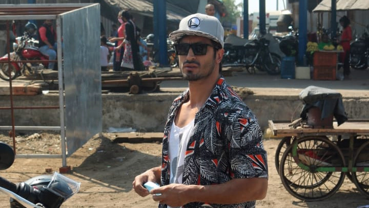 Vidyut Jammwal spotted at Versova Jetty Vidyut Jammwal spotted at Versova Jetty