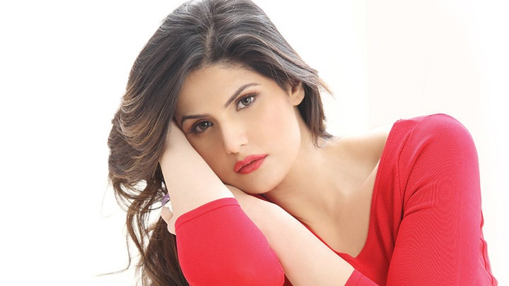 Zareen Khan tells the SECRET behind her Instagram posts | Bollywood Hungama