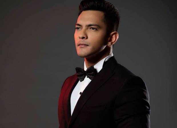 Aditya Narayan creates a new love song for his wife