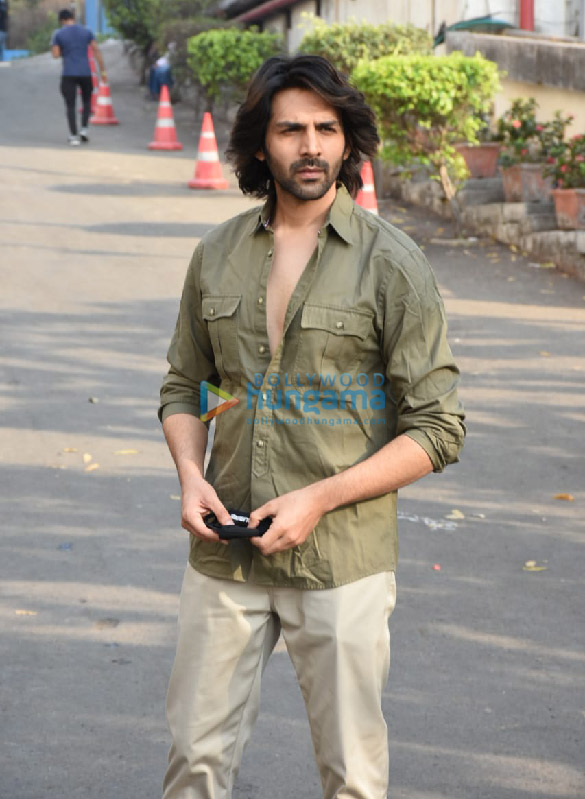 Photos: Kartik Aaryan spotted at Film City