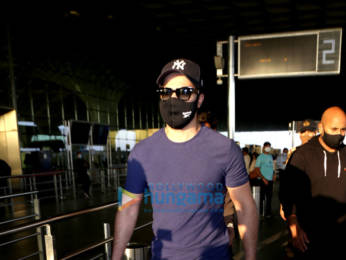 Photos: Shraddha Kapoor, Varun Dhawan, Amyra Dastur and others snapped at the airport