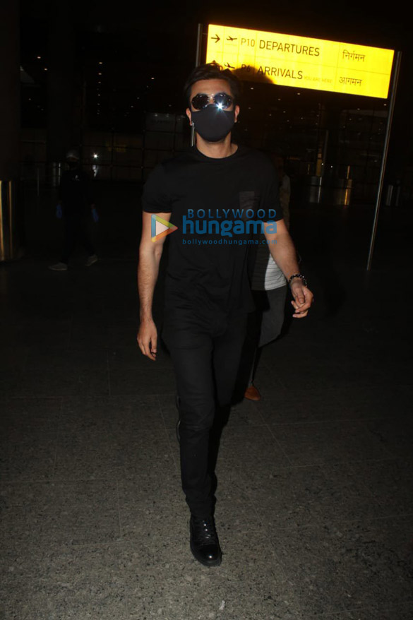 Photos: Warina Hussain, Ranbir Kapoor, Hansika Motwani and others snapped at the airport