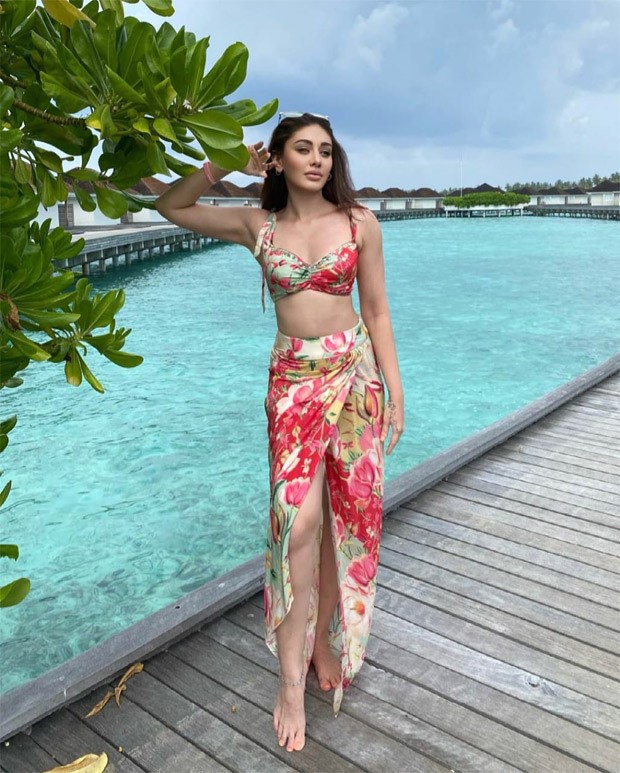 Bigg Boss 13 fame Shefali Jariwalas co-ords are the perfect for beach vacation