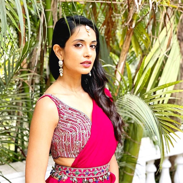 FASHION FACE OFF – Malavika Mohanan or Sarah Jane Dias - who wore fuscia saree from Ridhi Mehra's collection worth Rs. 65,800 better?
