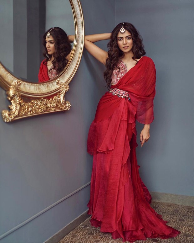 FASHION FACE OFF – Malavika Mohanan or Sarah Jane Dias - who wore fuscia saree from Ridhi Mehra's collection worth Rs. 65,800 better?