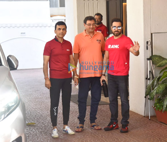 Photos: Emraan Hashmi, Anand Pandit and Rumi Jaffery snapped outside Anand Pandit’s office in Juhu Photos: Emraan Hashmi, Anand Pandit and Rumi Jaffery snapped outside Anand Pandit's office in Juhu