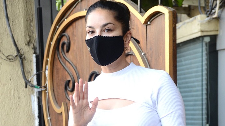 Sunny Leone spotted at Myra salon in Juhu