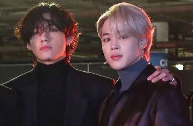 Bts Members Jimin And V Graduate From Global Cyber University Bollywood News Bollywood Hungama