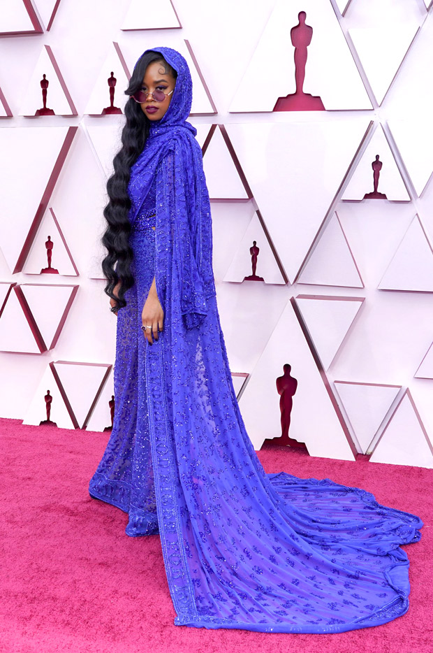 OSCARS 2021 BEST DRESESED: Zendaya, Regina King, Riz Ahmed, Alan Kim दूसरों के बीच रेड कार्पेट पर स्पॉटलाइट चोरी करते हैं