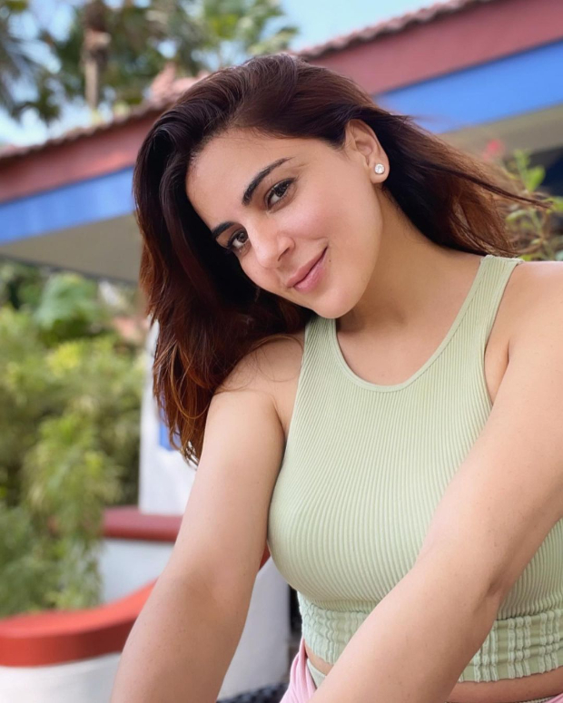 Kundali Bhagya star Shraddha Arya is all about athleisure wear in latest pictures