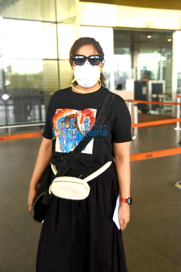 Photos: Richa Chadda snapped at the airport