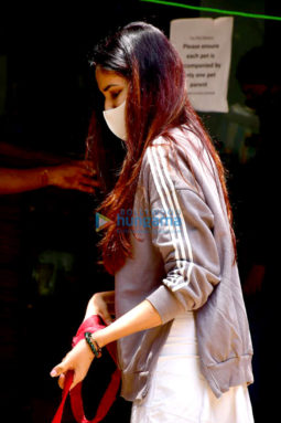 Photos: Sonnalli Seygall snapped at a clinic with her pet in Khar