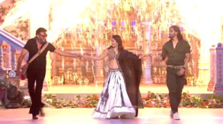 Madhuri Dixit, Jackie Shroff, and Suniel Shetty groove to the beats of Thalapathy Vijay’s ‘Vaathi Coming’ on Dance Deewane 3