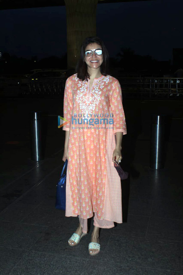 Photos: Kajal Aggarwal snapped at the airport