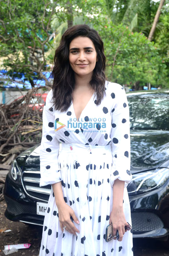 Photos: Karishma Tanna snapped in Versova