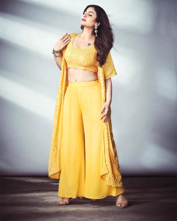 COLOUR-OF-THE-WEEK-YELLOW-%E2%80%93-From-chic-dresses-to-bikini-Shilpa-Shetty-Rashmika-Mandanna-Kiara-Advani-shine-bright-6.jpeg